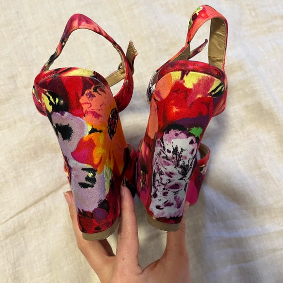 Call it spring wedges size 6.5 - Picture 3 of 8